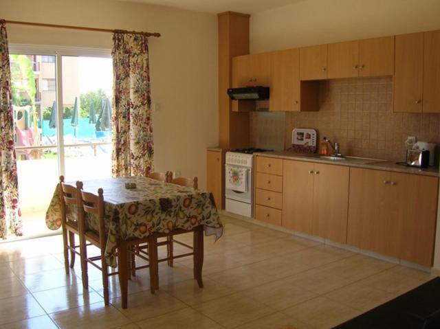 Marios Apartments Perivolia Habitación foto